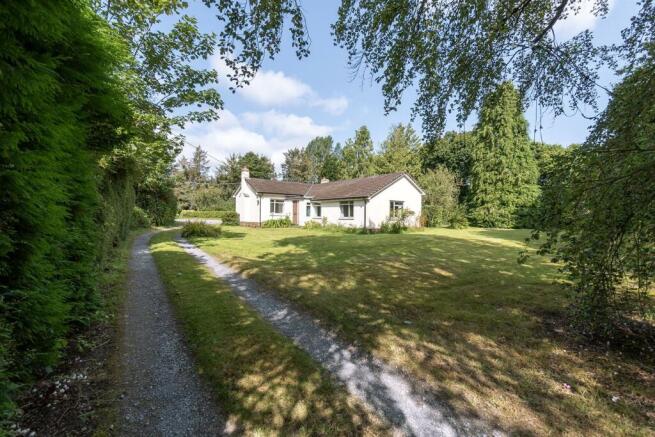 3 bed property, in Aylesbeare, £650,000