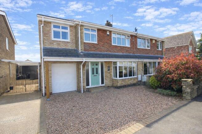 4 bed property, in Church Road, £270,000