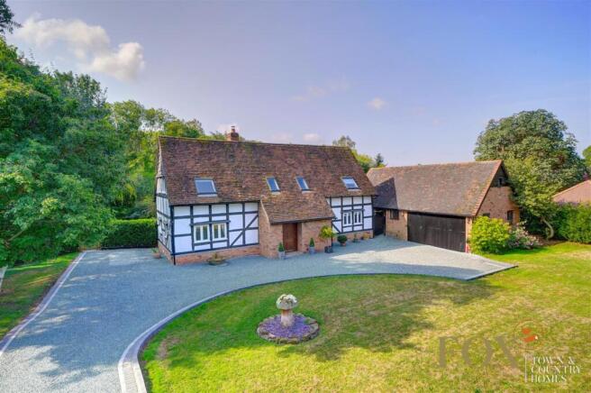 4 bed property, in Horne Lane, £875,000