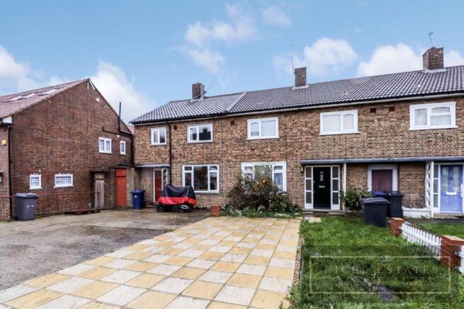 4 bed property, in George Crescent, £750,000