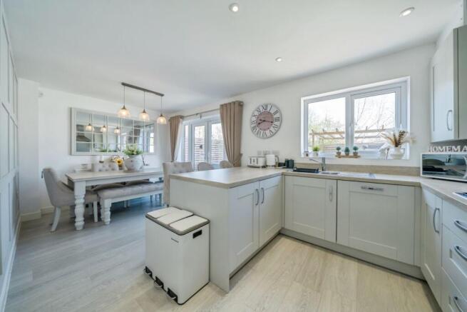 3 bed property, in Collins Green Drive, £300,000