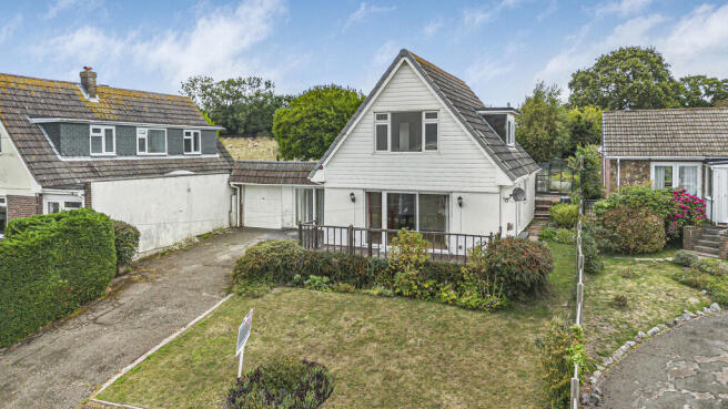 3 bed property, in Higher Holcombe Drive, £400,000