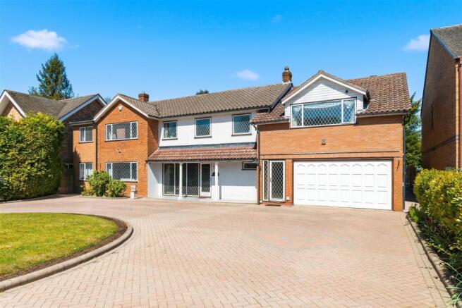 6 bed property, in Newick Avenue, £1,495,000