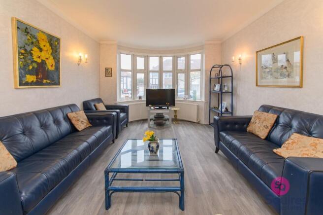 5 bed property, in Rowsley Avenue, £1,030,000