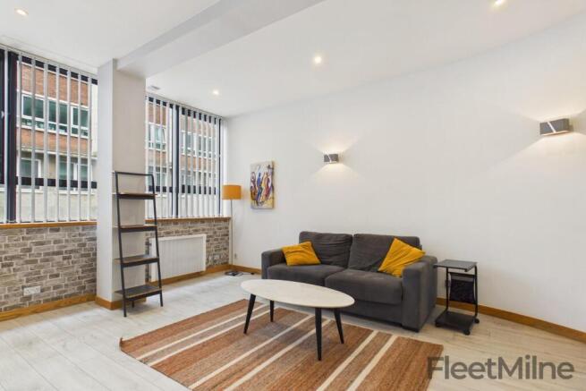 1 bed property, in Millennium Apartments, £175,000