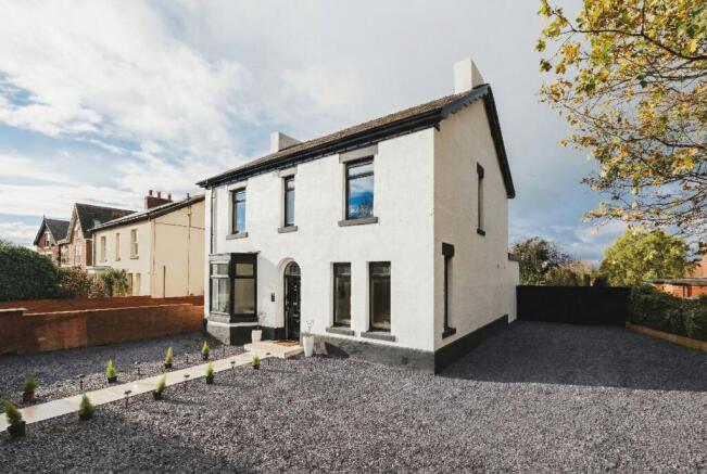 4 bed property, in Melrose Cottage, £600,000