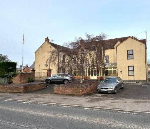 5 bed property, in Royal Oak, £600,000