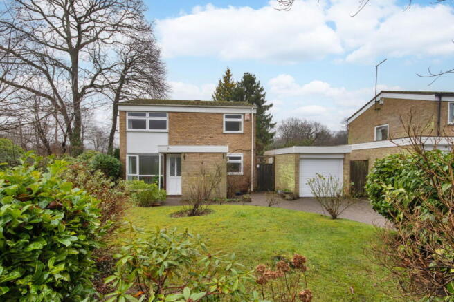 3 bed property, in Timberbank, £500,000
