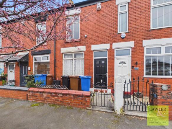 2 bed property, in Chadwell Road, £170,000