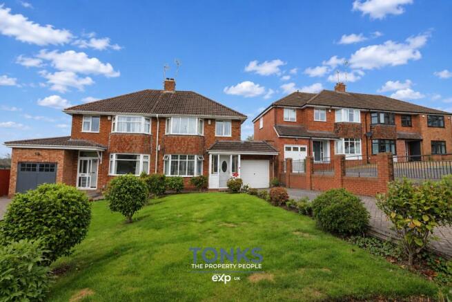 3 bed property, in Lavinia Road, £425,000