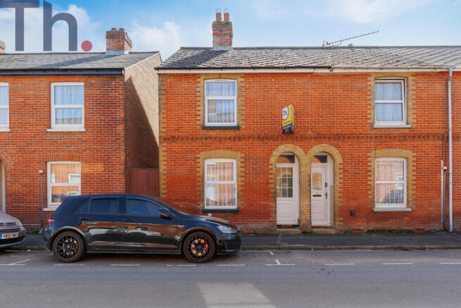 3 bed property, in Newport PO30, £174,950