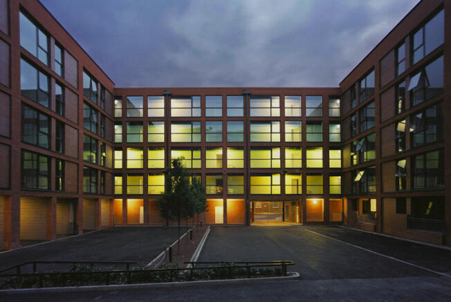 2 bed property, in Sapphire Heights, £149,500