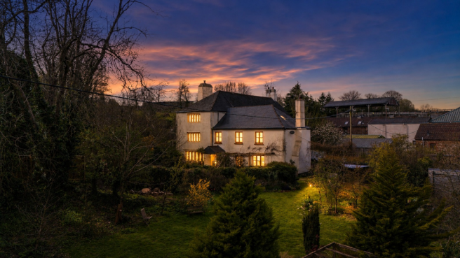 5 bed property, in Buckland Barton House, £725,000