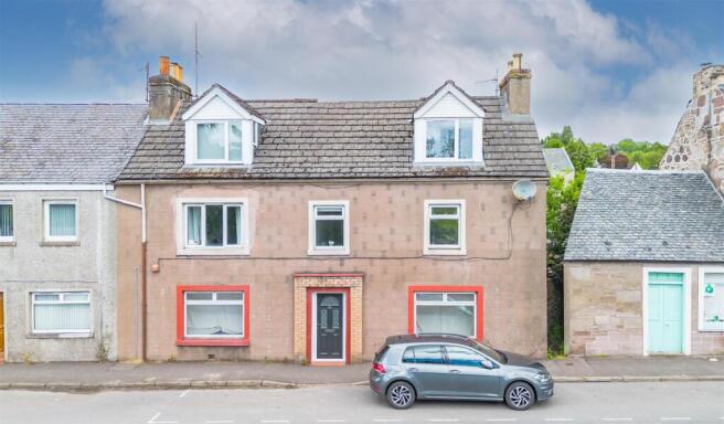 2 bed property, in Main Street, £64,950