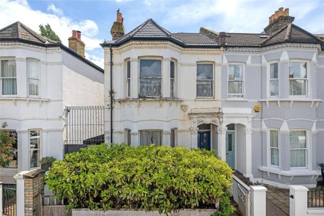 4 bed property, in Elms Crescent, £1,400,000