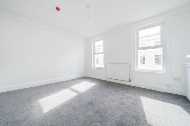 8 bed property, in Cromwell Street, £375,000