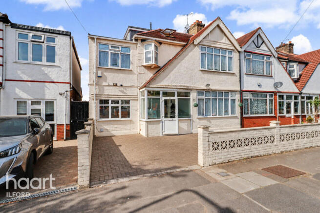 6 bed property, in Canterbury Avenue, £700,000
