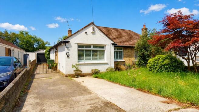 2 bed property, in Heol Llanishen Fach, £425,000