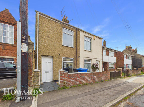 3 bed property, in Morton Road, £140,000