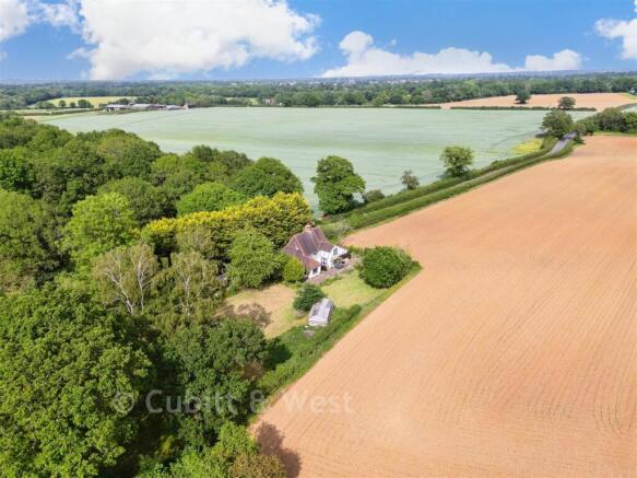 3 bed property, in Dean Lane, £800,000