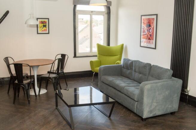 6 bed property, in The Bull, £400,000