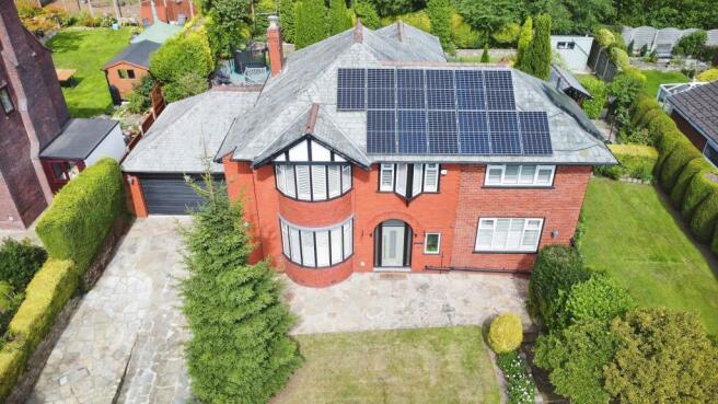 5 bed property, in Mottram Old Road, £840,000