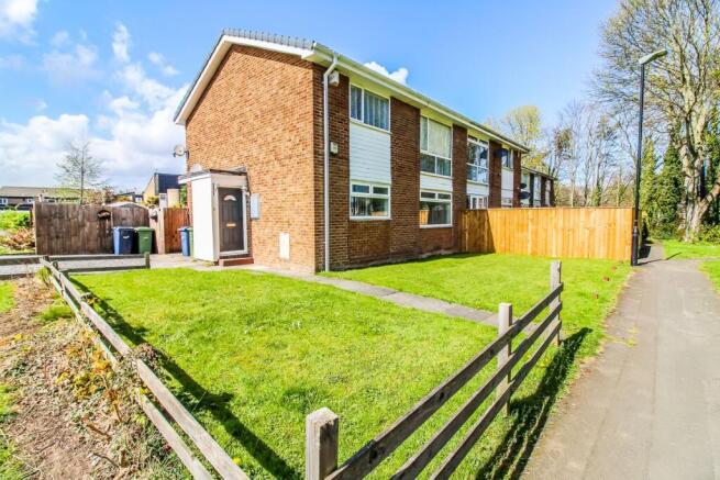2 bed property, in Walsingham, £95,000