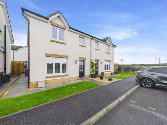 3 bed property, in Outerwood View, £190,000