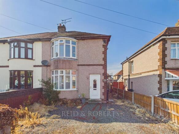 3 bed property, in Kings Avenue, £160,000