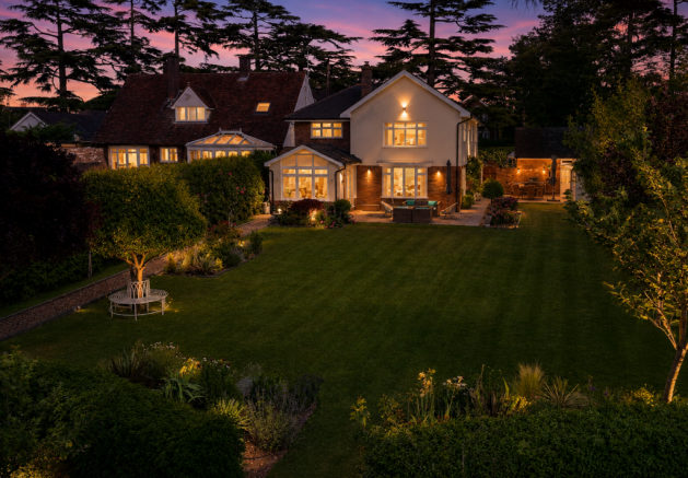 4 bed property, in Sudbury Road, £799,995
