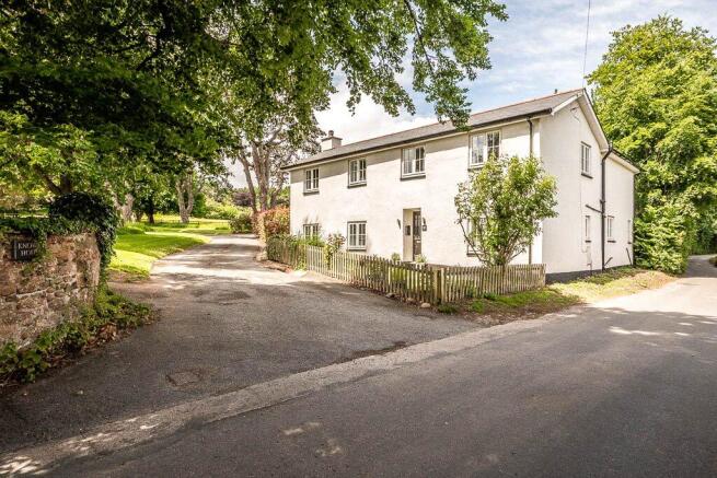 4 bed property, in Budleigh Salterton, £925,000
