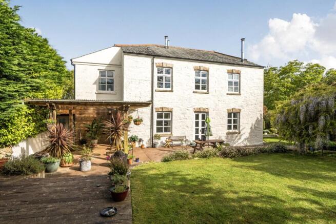 6 bed property, in Garras, £800,000