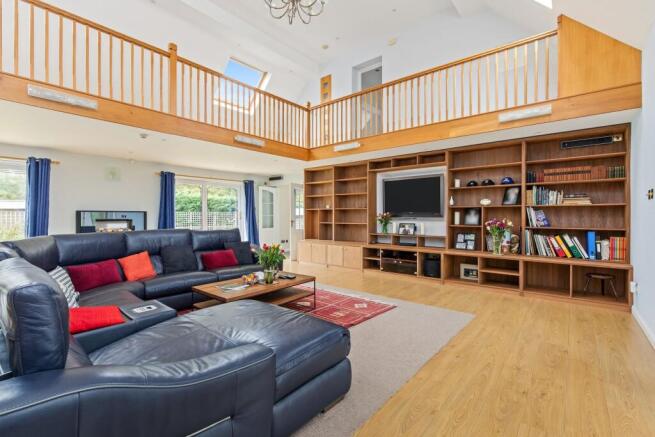 4 bed property, in Five Oaks Road, £1,000,000