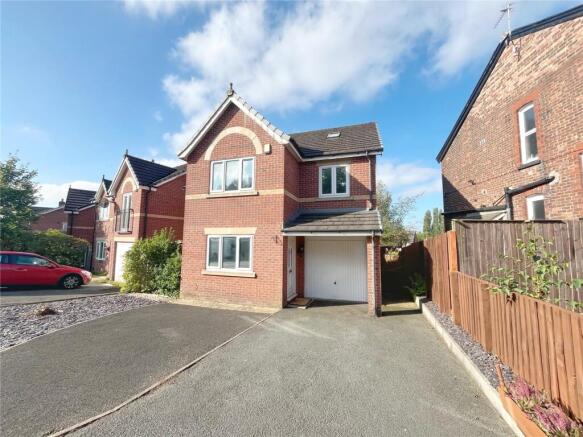 4 bed property, in Hill Lane, £325,000