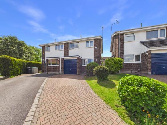 3 bed property, in Buttermere Drive, £265,000