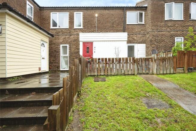 3 bed property, in Butterworth Path, £300,000