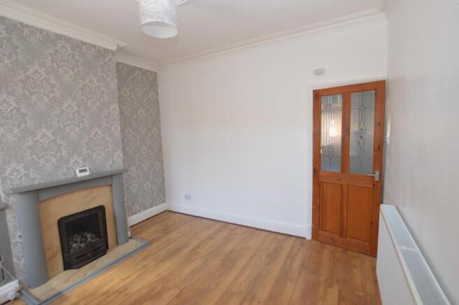 2 bed property, in Grace Road, £210,000