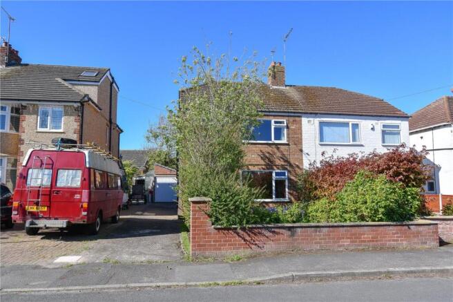 3 bed property, in Hillcrest Drive, £275,000