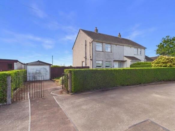 3 bed property, in Calder View, £199,950