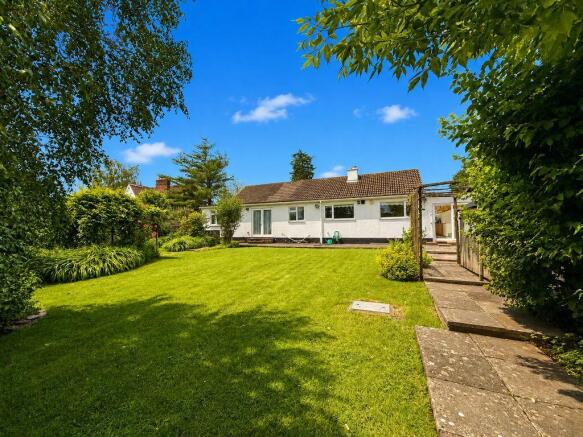 4 bed property, in Wells Road, £529,950