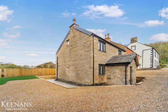 3 bed property, in Hermitage Street, £425,000