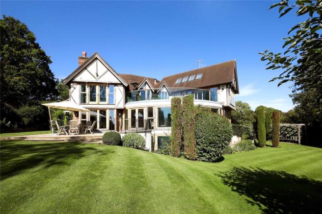 5 bed property, in Harpsden Way, £5,595,000