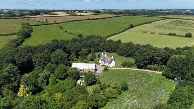 2 bed property, in Taw Valley, £750,000
