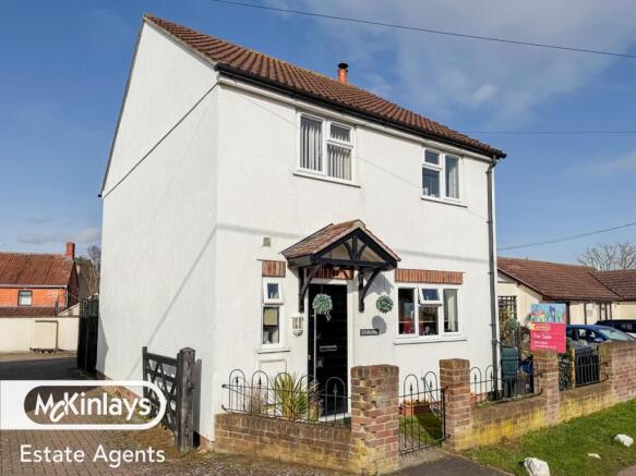 3 bed property, in Nethermoor Road, £310,000