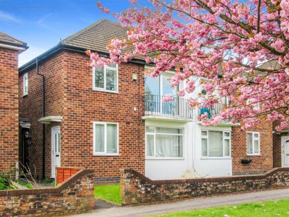 2 bed property, in Sedgemoor Road, £125,000