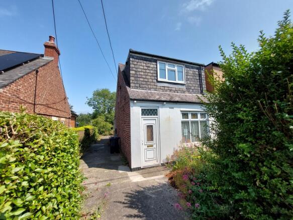 2 bed property, in 54 Sunniside Road, £50,000