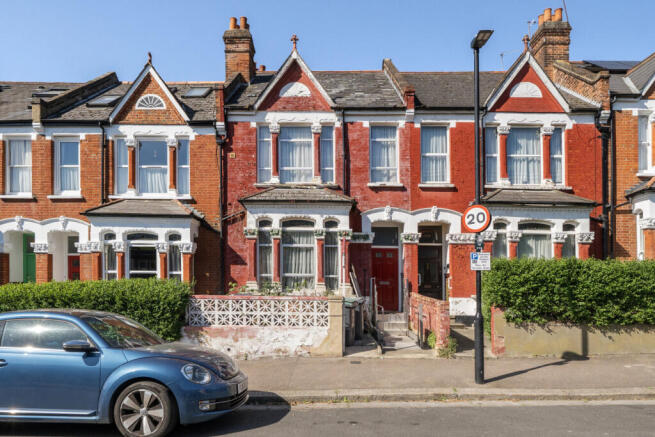 3 bed property, in Inderwick Road, £1,250,000