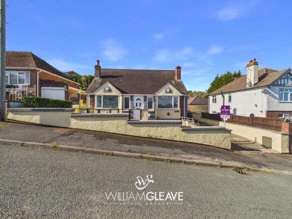 4 bed property, in Sunnyside Close, £250,000