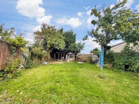 3 bed property, in Runwell Road, £415,000