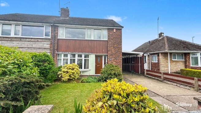 3 bed property, in Fairholme Drive, £190,000